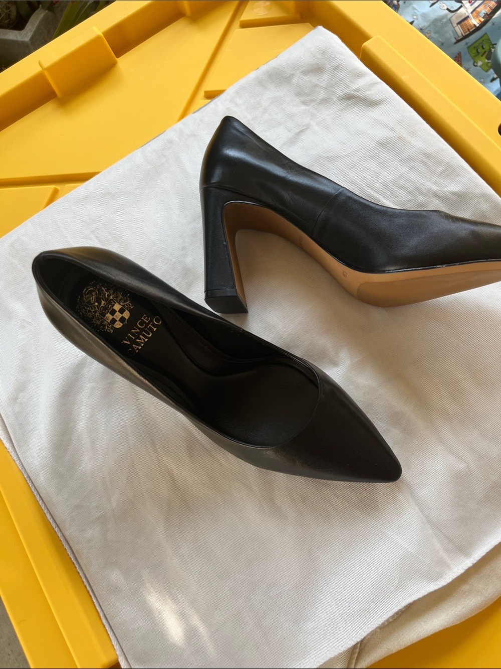 Vince Camuto Black Leather Pointed-Toe Block Heel Pumps